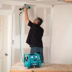 Makita AC001 - Compact Air Compressor - 23.1 Pounds -Generators & Compressors Sales 1 73 1